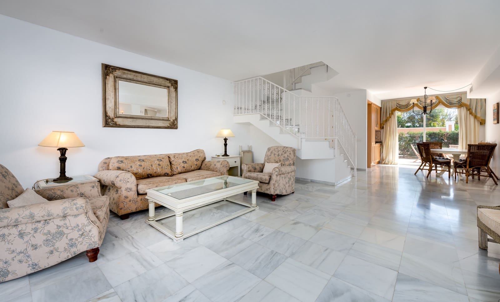 3 soverom Hus til salgs i Benahavis med svømmebasseng garasje - € 595 000 (Ref: 9588945)