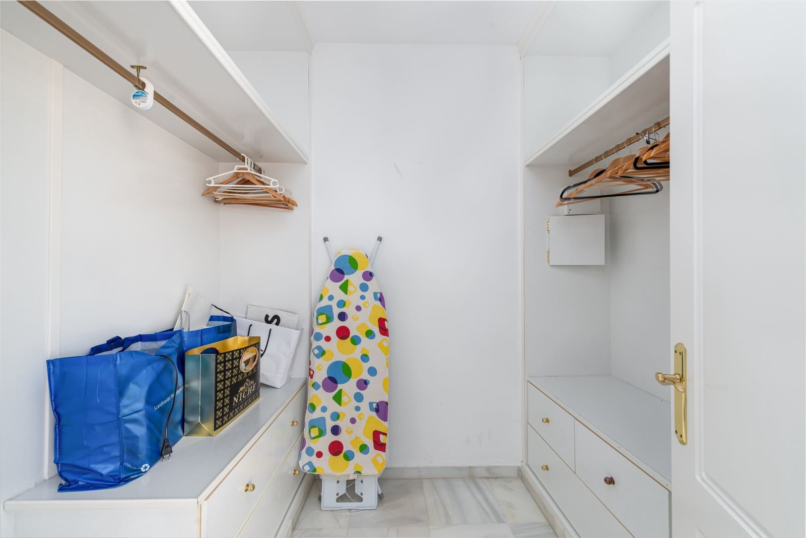 3 soverom Hus til salgs i Benahavis med svømmebasseng garasje - € 595 000 (Ref: 9588945)