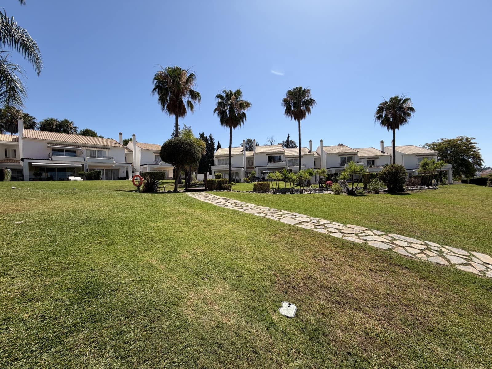 3 soverom Hus til salgs i Benahavis med svømmebasseng garasje - € 595 000 (Ref: 9588945)