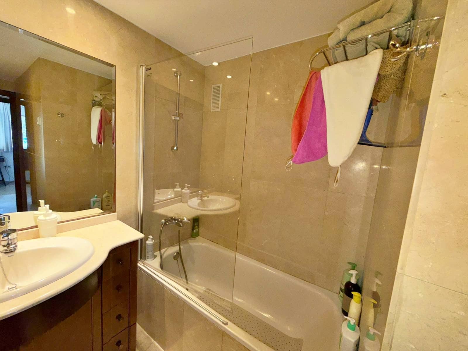 Apartamento de 3 habitaciones en Fuengirola en venta con piscina garaje - 410.000 € (Ref: 9618756)