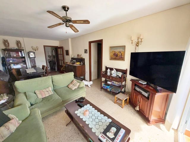 Apartamento de 3 habitaciones en Fuengirola en venta con piscina garaje - 410.000 € (Ref: 9618756)