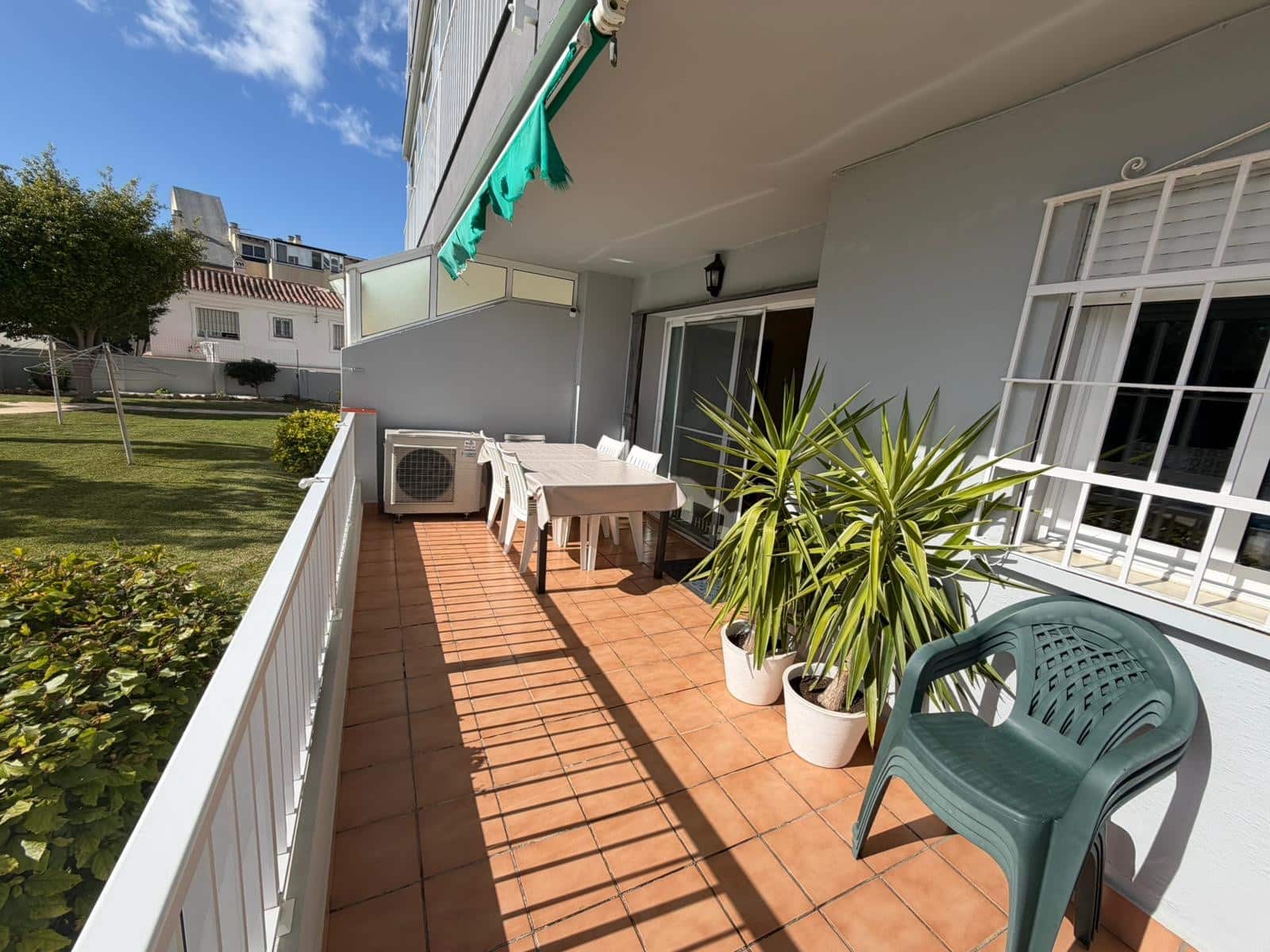 Apartamento de 3 habitaciones en Fuengirola en venta con piscina garaje - 410.000 € (Ref: 9618756)