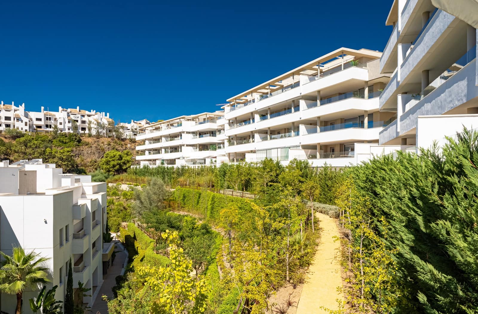 3 chambre Appartement à vendre à Benahavis avec piscine garage - 650 000 € (Ref: 9624104)