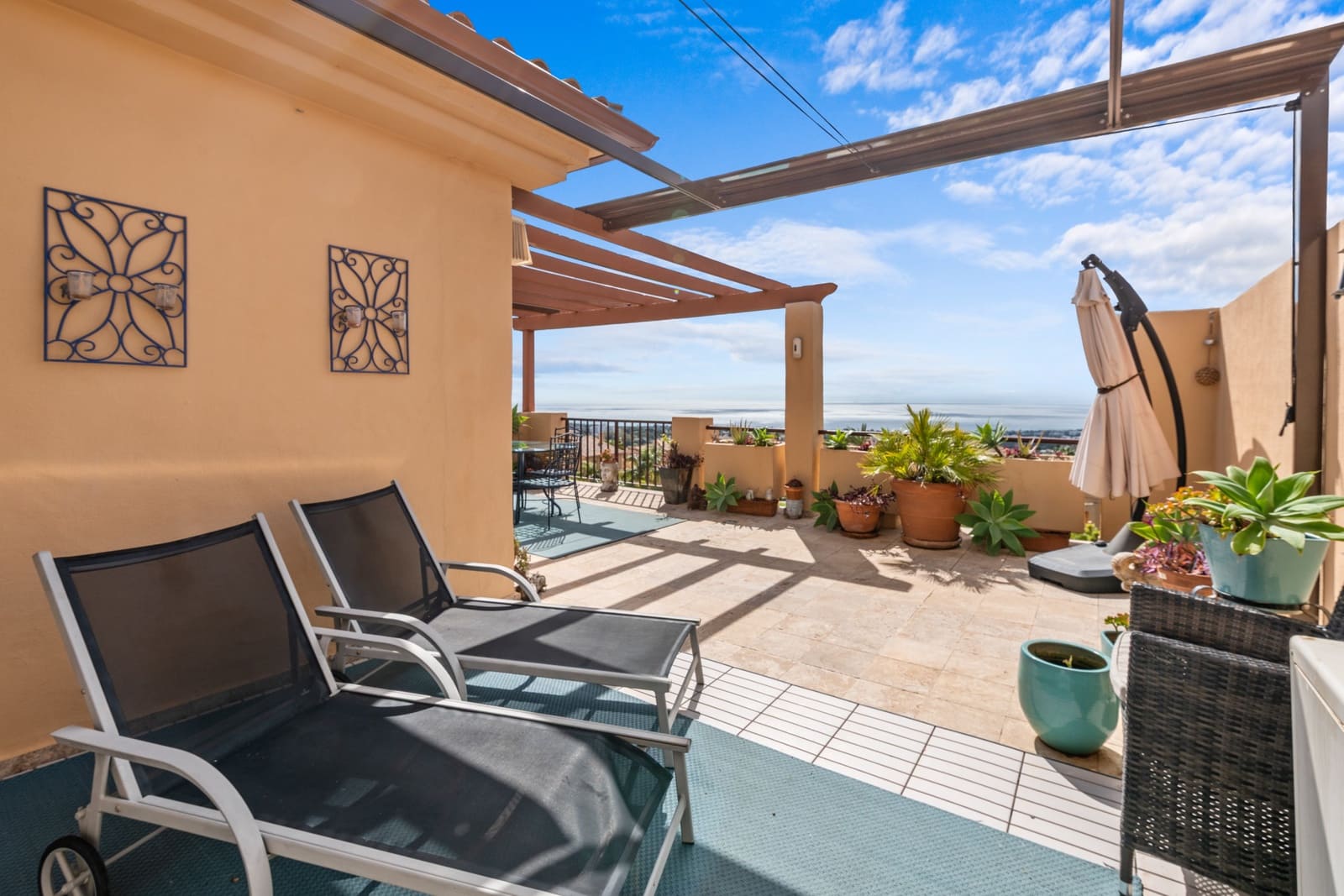 3 Zimmer Penthouse zu verkaufen in Benahavis mit Pool Garage - 949.950 € (Ref: 9657265)