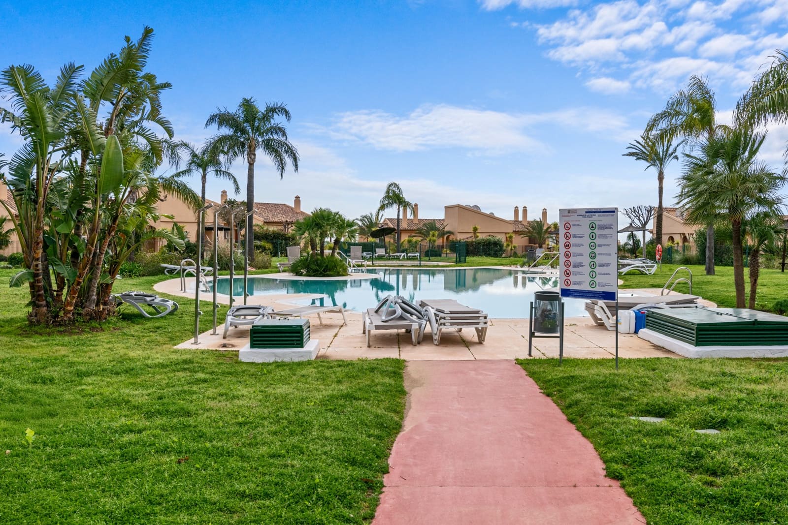 3 Zimmer Penthouse zu verkaufen in Benahavis mit Pool Garage - 949.950 € (Ref: 9657265)