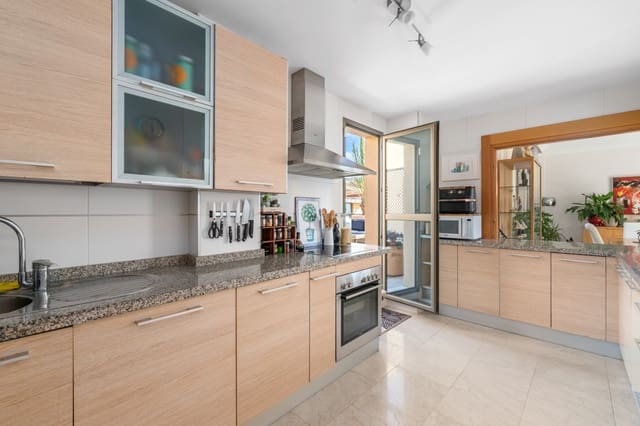 3 slaapkamer Penthouse te koop in Benahavís met zwembad garage - € 894.000 (Ref: 9657265)