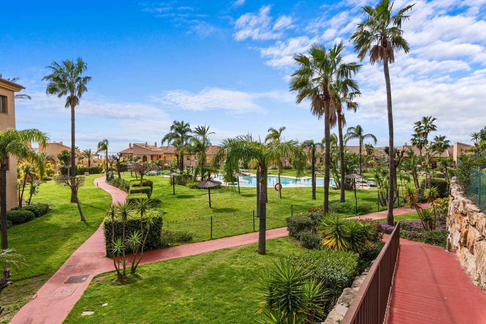 3 soverom Penthouse til salgs i Benahavis med svømmebasseng garasje - € 894 000 (Ref: 9657265)
