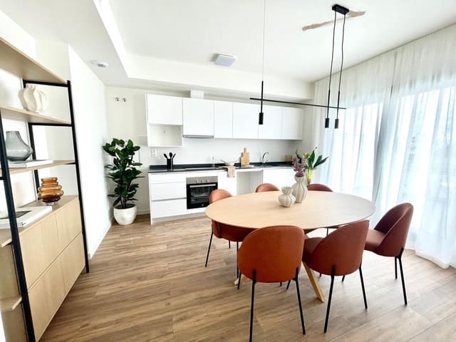 3 quarto Penthouse para venda em Estepona com piscina garagem - 475 000 € (Ref: 9697799)