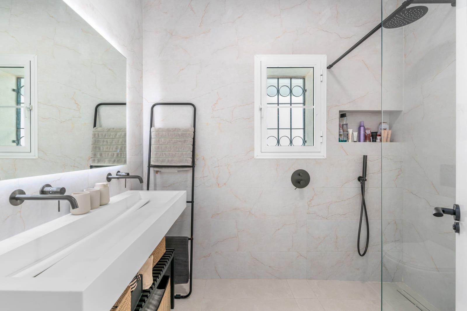 4 soverom Villa til salgs i Bel-Air med svømmebasseng - € 925 000 (Ref: 9720776)