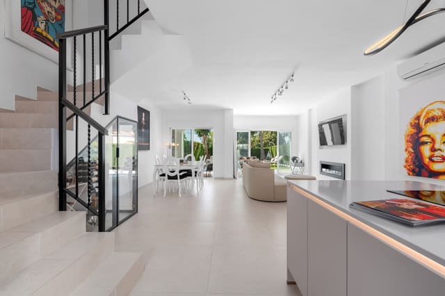 4 makuuhuone Huvila myytävänä paikassa Bel-Air, Estepona mukana uima-altaan - 925 000 € (Ref: 9720776)