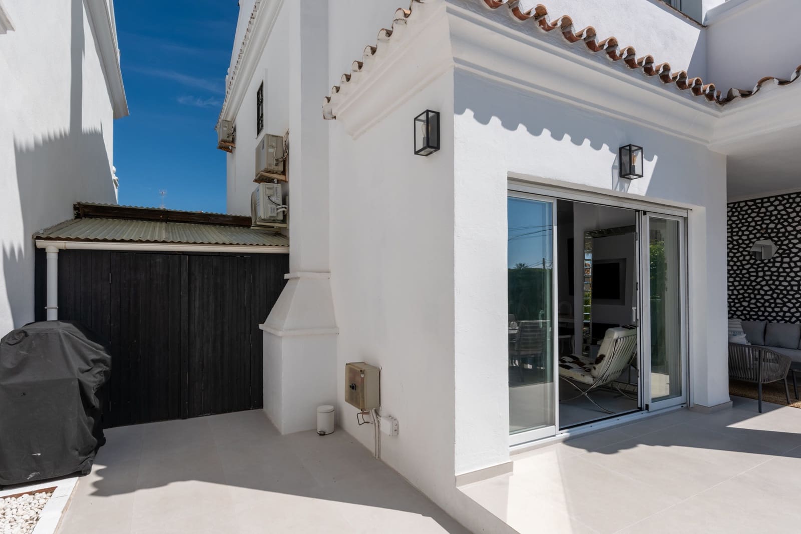 4 bedroom Villa for sale in Bel-Air with pool - € 849,000 (Ref: 9720776)
