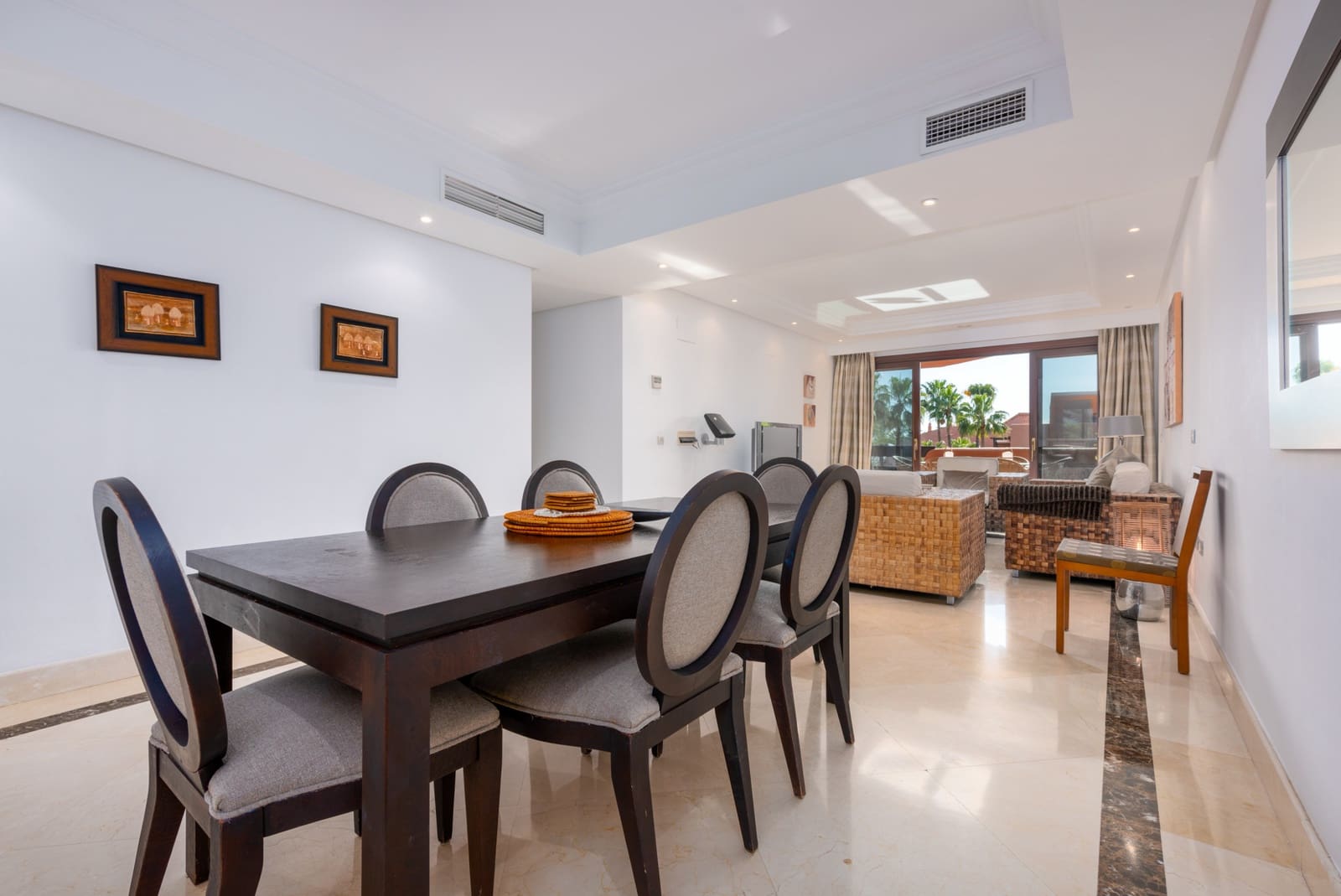 3 Zimmer Apartment zu verkaufen in Estepona mit Pool Garage - 999.000 € (Ref: 9734118)
