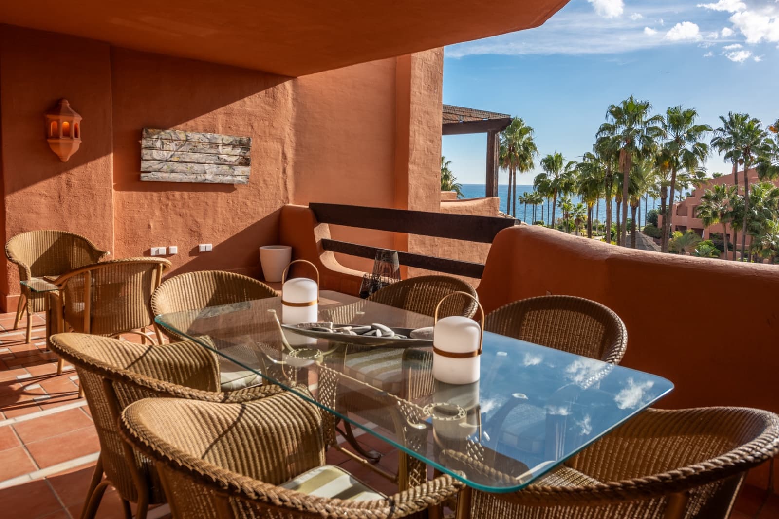 3 Zimmer Apartment zu verkaufen in Estepona mit Pool Garage - 999.000 € (Ref: 9734118)