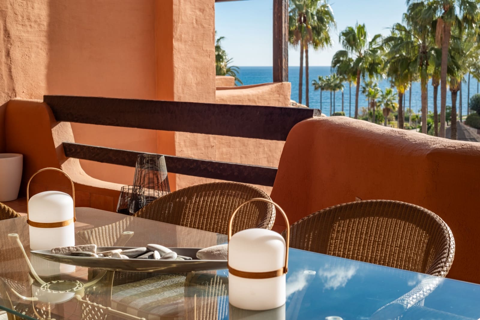 3 Zimmer Apartment zu verkaufen in Estepona mit Pool Garage - 999.000 € (Ref: 9734118)