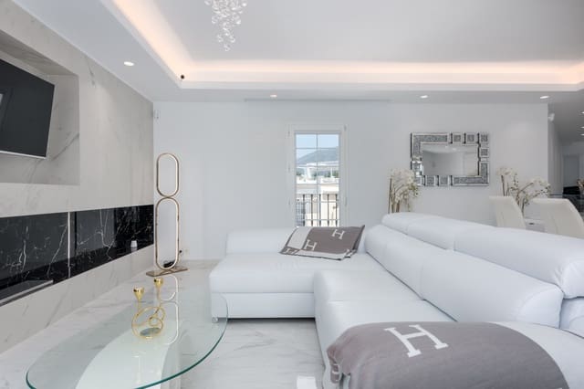 3 chambre Maison de Ville à vendre à Marbella avec piscine garage - 1 050 000 € (Ref: 9734119)