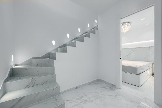 3 chambre Maison de Ville à vendre à Marbella avec piscine garage - 1 050 000 € (Ref: 9734119)