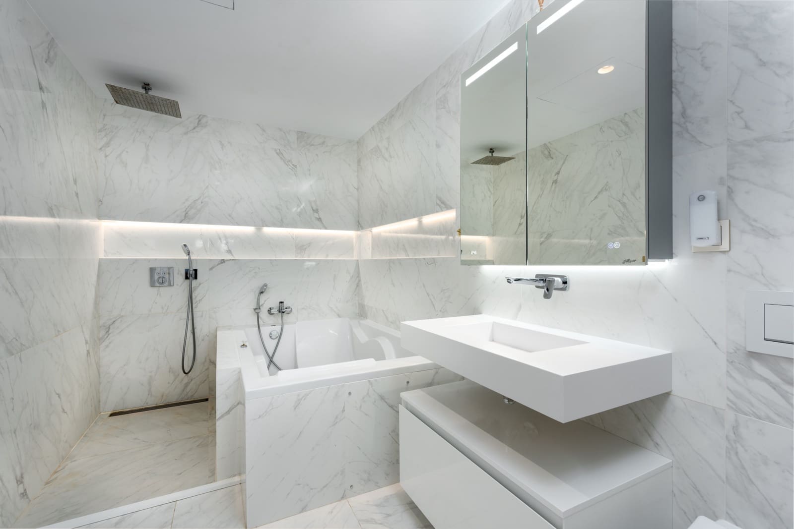 3 sovrum Hus till salu i Marbella med pool garage - 1 050 000 € (Ref: 9734119)