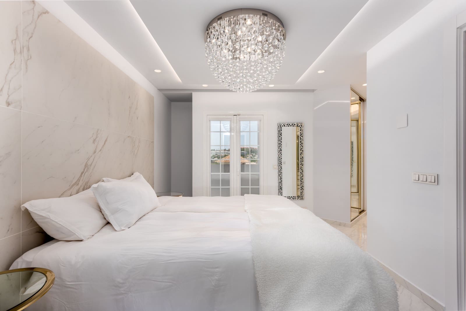 3 sovrum Hus till salu i Marbella med pool garage - 1 050 000 € (Ref: 9734119)