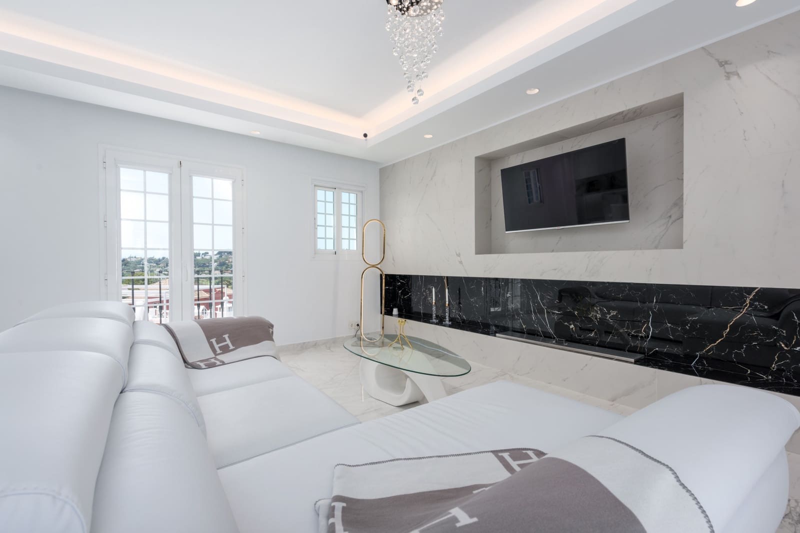 3 sovrum Hus till salu i Marbella med pool garage - 1 050 000 € (Ref: 9734119)