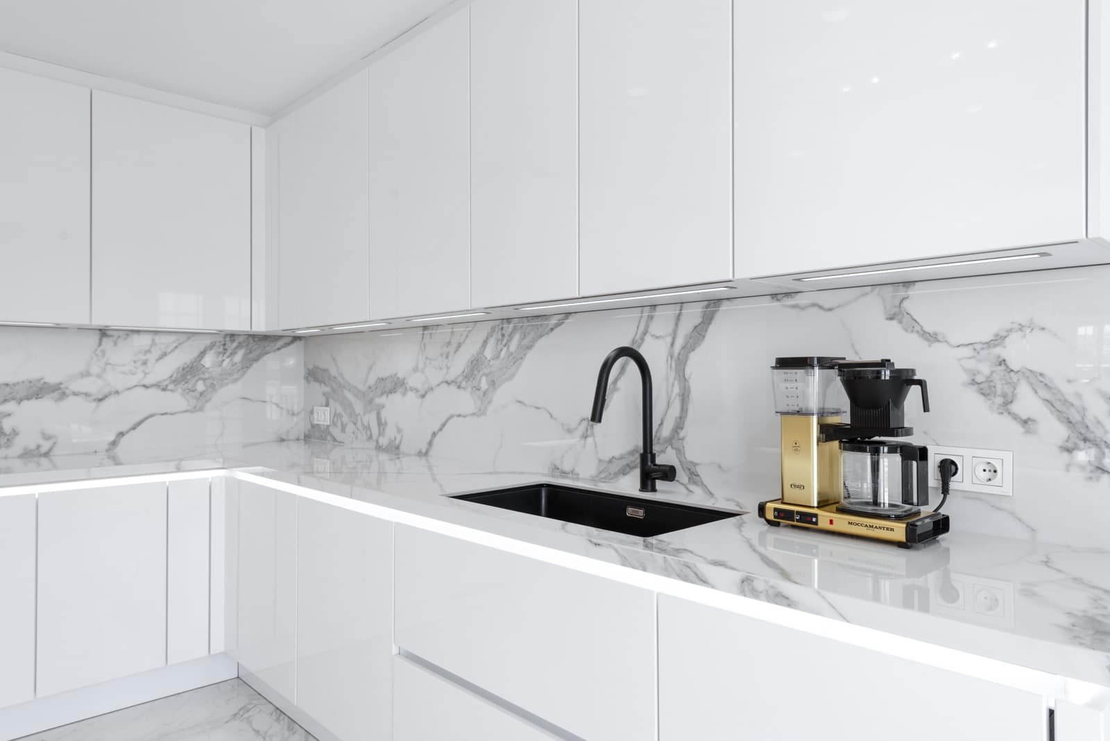 3 sovrum Hus till salu i Marbella med pool garage - 1 050 000 € (Ref: 9734119)