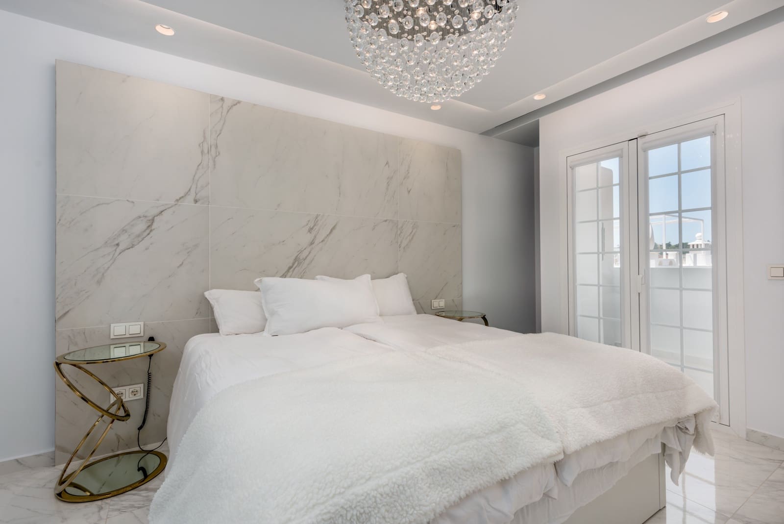 3 sovrum Hus till salu i Marbella med pool garage - 1 050 000 € (Ref: 9734119)