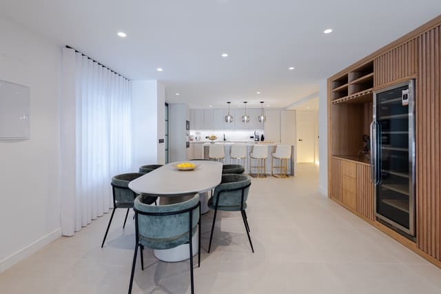 3 soveværelse Lejlighed til salg i Marbella med swimmingpool garage - € 1.495.000 (Ref: 9772482)