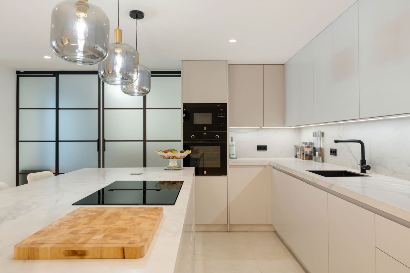 3 sovrum Lägenhet till salu i Marbella med pool garage - 1 495 000 € (Ref: 9772482)