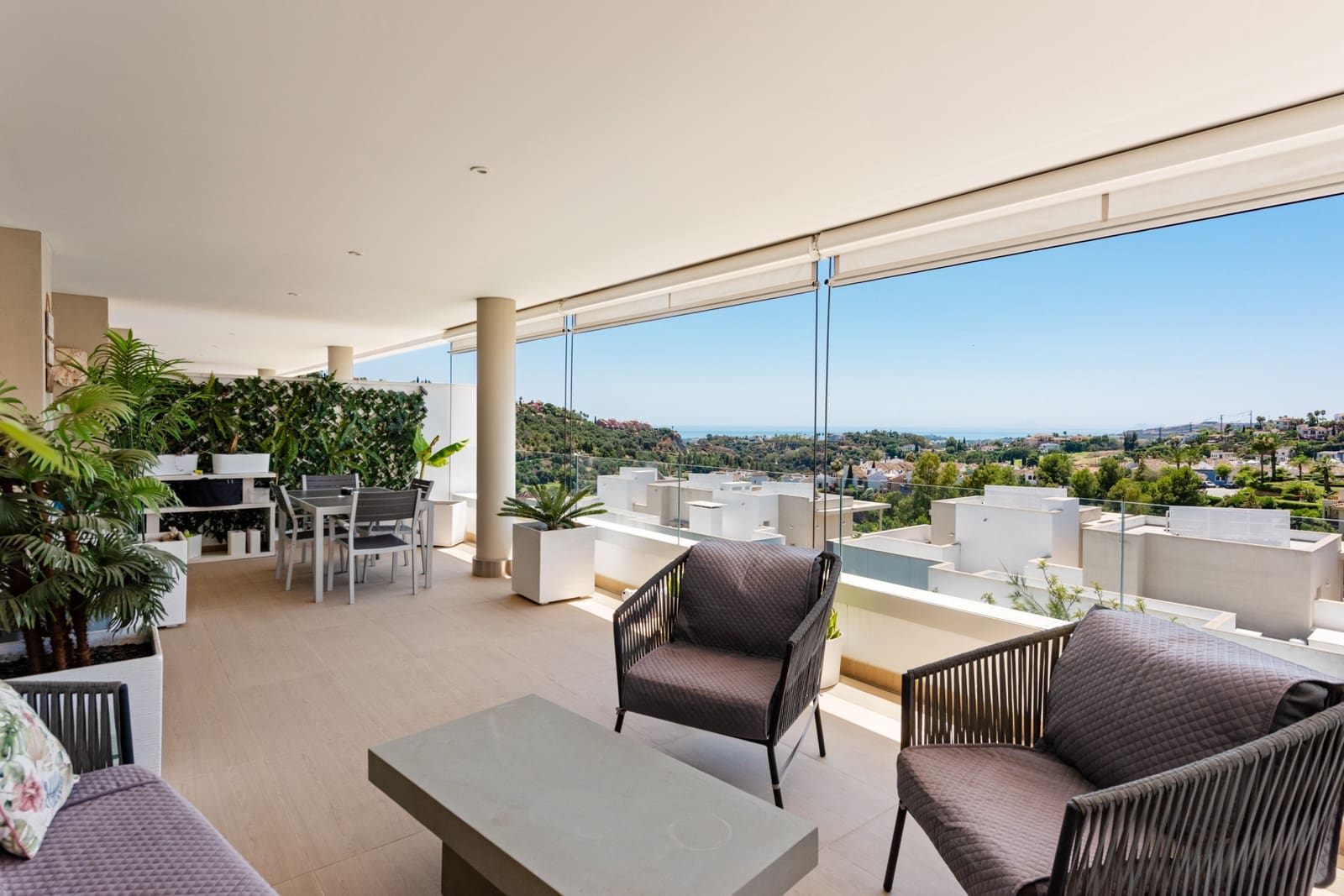 3 quarto Apartamento para venda em Benahavis com piscina garagem - 620 000 € (Ref: 9809470)