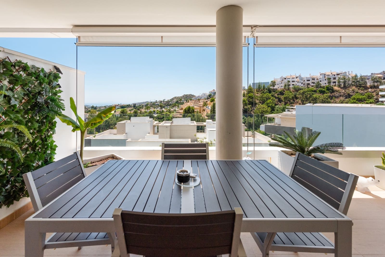 3 quarto Apartamento para venda em Benahavis com piscina garagem - 620 000 € (Ref: 9809470)