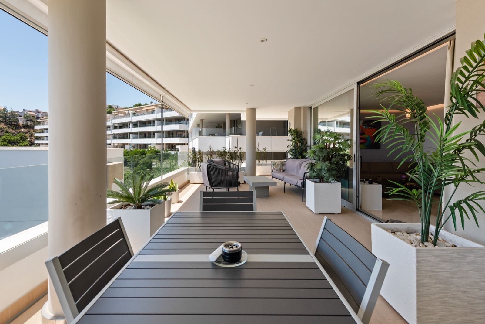 3 quarto Apartamento para venda em Benahavis com piscina garagem - 620 000 € (Ref: 9809470)