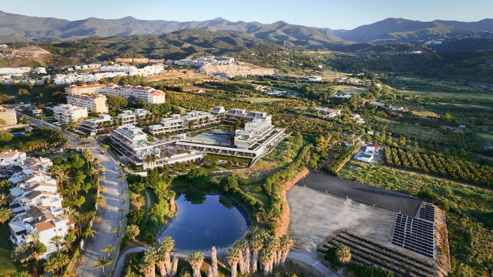 3 makuuhuone Huoneisto myytävänä paikassa Estepona mukana uima-altaan 
autotalli - 730 000 € (Ref: 9821721)
