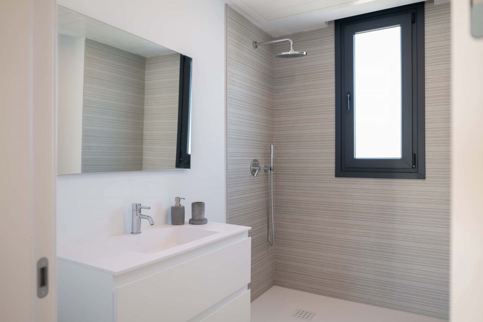2 Zimmer Apartment zu verkaufen in Marbella mit Pool Garage - 575.000 € (Ref: 9833042)