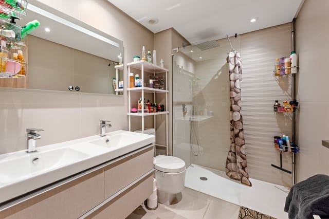 3 chambre Appartement à vendre à Benahavís avec piscine garage - 620 000 € (Ref: 9844276)