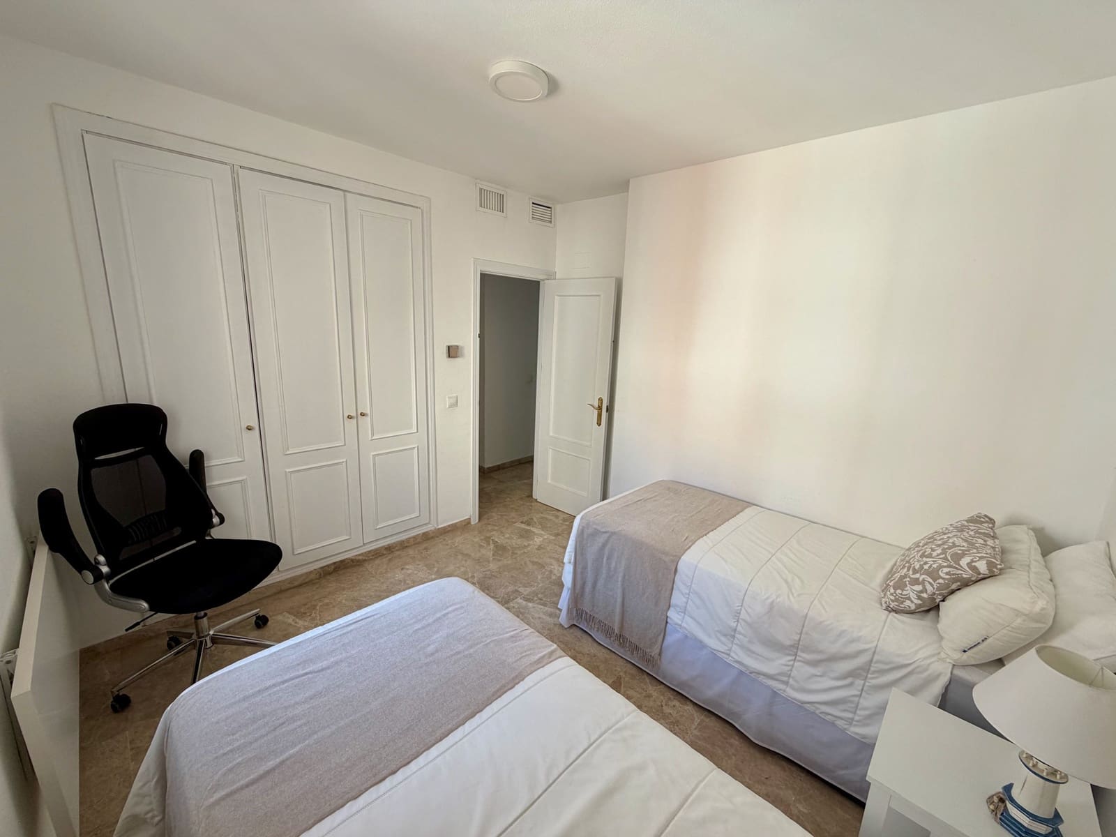 3 soverom Leilighet til salgs i Estepona med garasje - € 495 000 (Ref: 9861223)