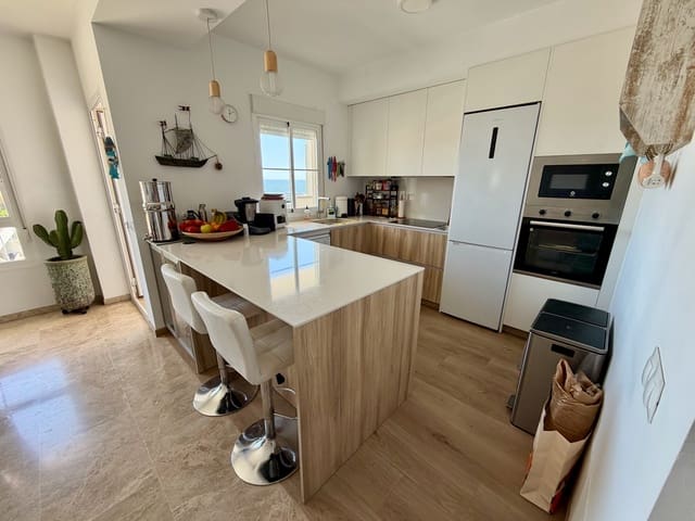 3 soverom Leilighet til salgs i Estepona med garasje - € 495 000 (Ref: 9861223)