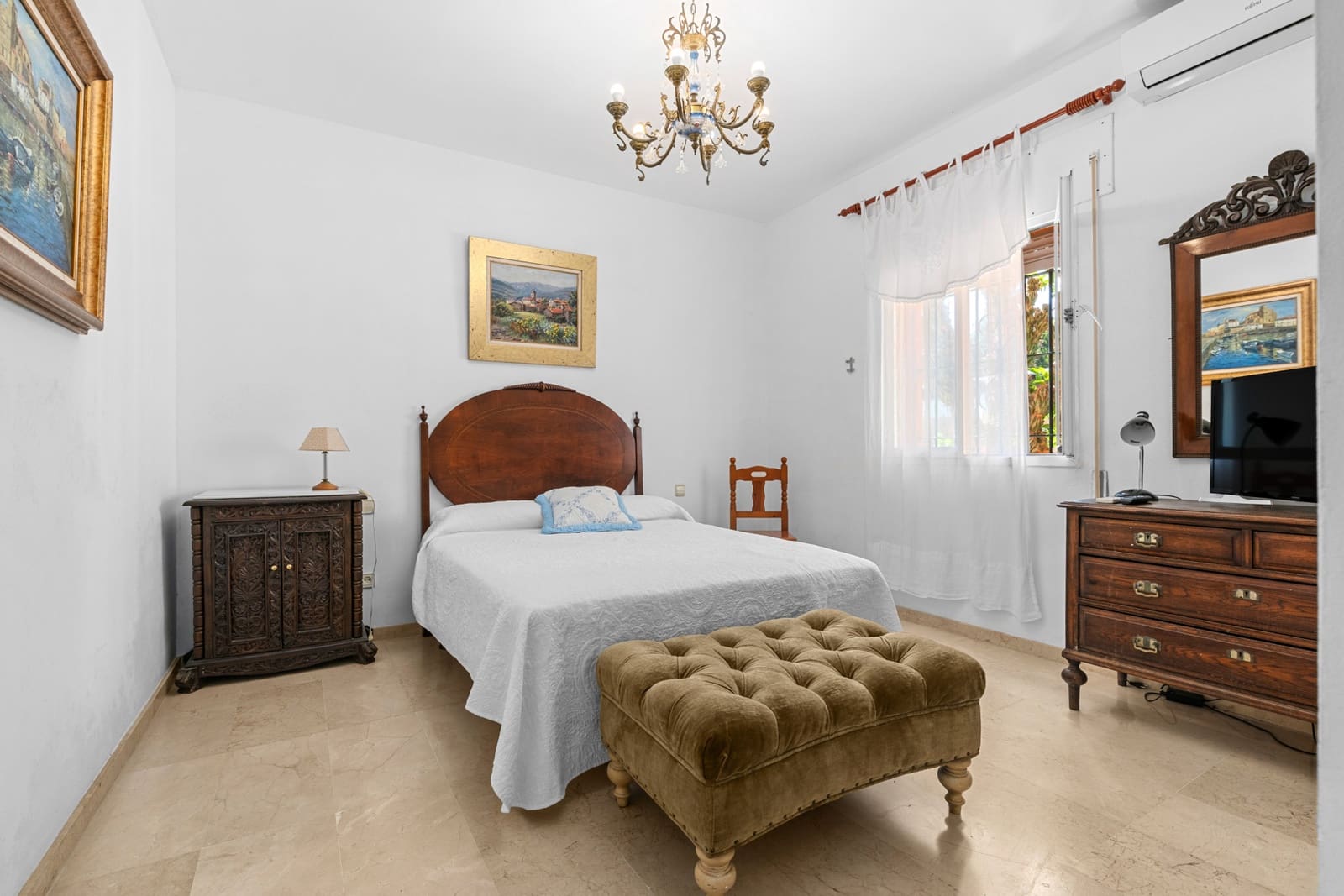 4 Zimmer Villa zu verkaufen in San Pedro de Alcantara mit Pool Garage - 1.850.000 € (Ref: 9898563)