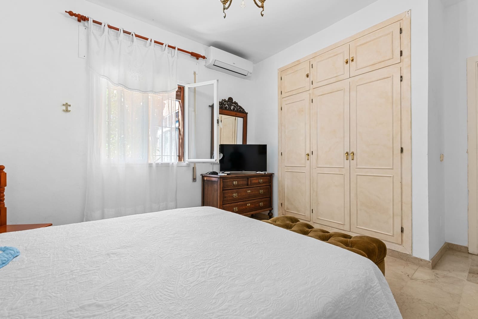 4 Zimmer Villa zu verkaufen in San Pedro de Alcantara mit Pool Garage - 1.850.000 € (Ref: 9898563)