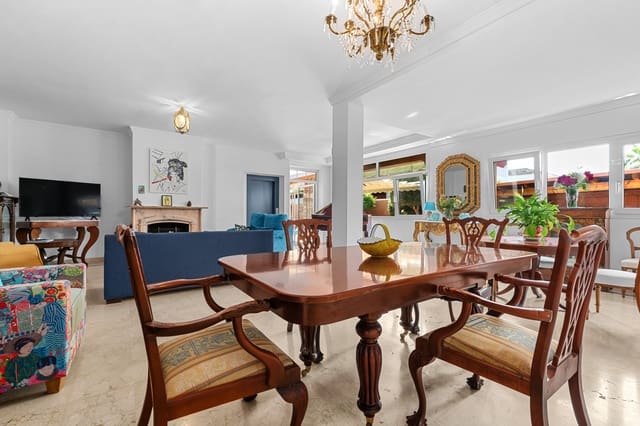 4 Zimmer Villa zu verkaufen in San Pedro de Alcantara, Marbella - 1.850.000 € (Ref: 9898563)