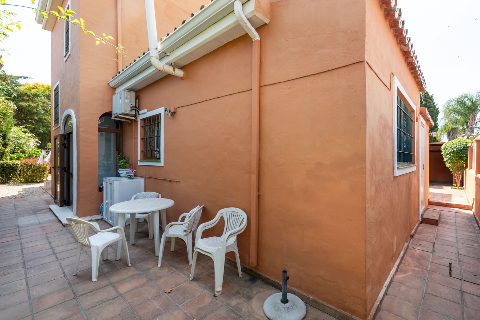 4 Zimmer Villa zu verkaufen in San Pedro de Alcantara mit Pool Garage - 1.850.000 € (Ref: 9898563)