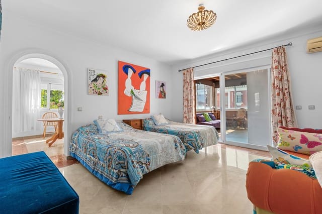 4 Zimmer Villa zu verkaufen in San Pedro de Alcantara, Marbella - 1.850.000 € (Ref: 9898563)