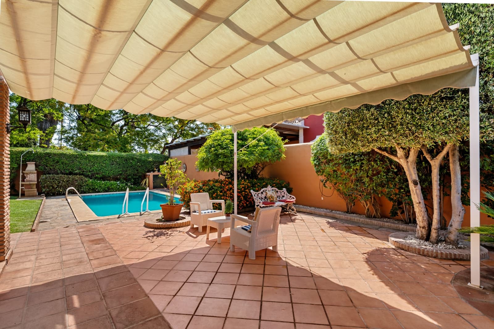 4 Zimmer Villa zu verkaufen in San Pedro de Alcantara mit Pool Garage - 1.850.000 € (Ref: 9898563)