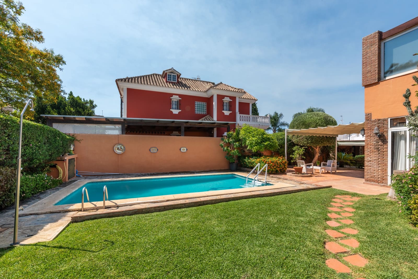 4 Zimmer Villa zu verkaufen in San Pedro de Alcantara mit Pool Garage - 1.850.000 € (Ref: 9898563)