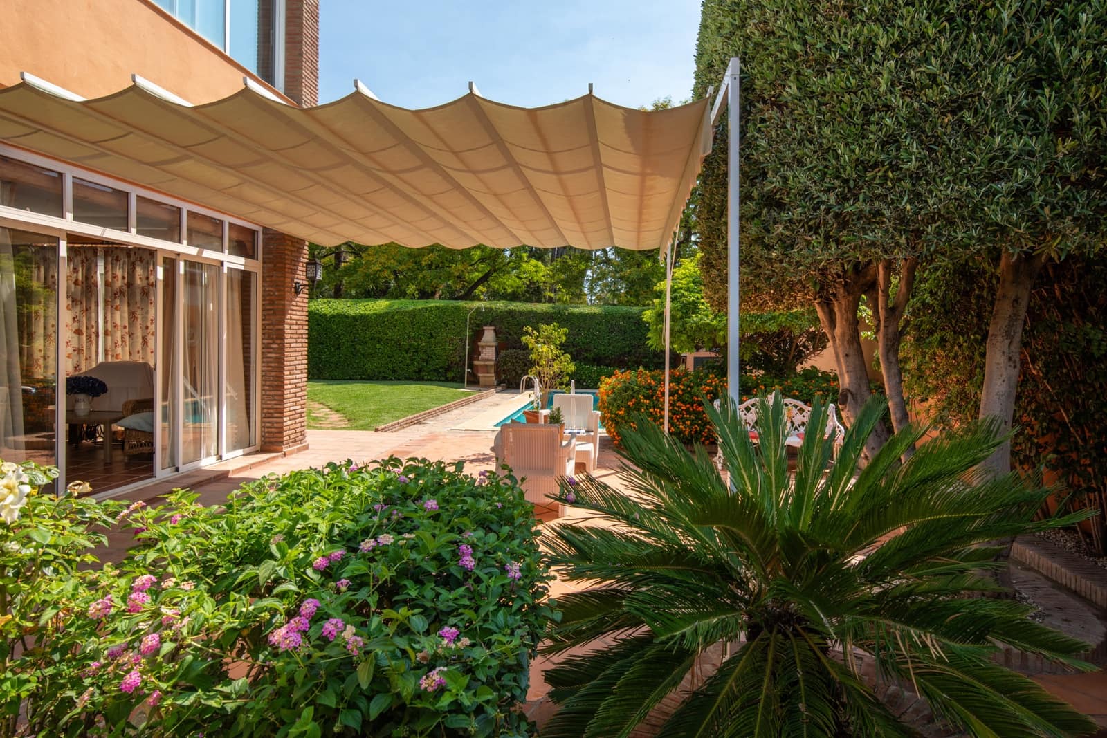 4 Zimmer Villa zu verkaufen in San Pedro de Alcantara mit Pool Garage - 1.850.000 € (Ref: 9898563)