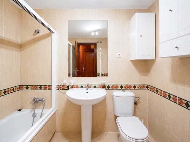 3 camera da letto Appartamento in vendita in San Pedro de Alcantara, Marbella con piscina - 335.000 € (Rif: 9926496)