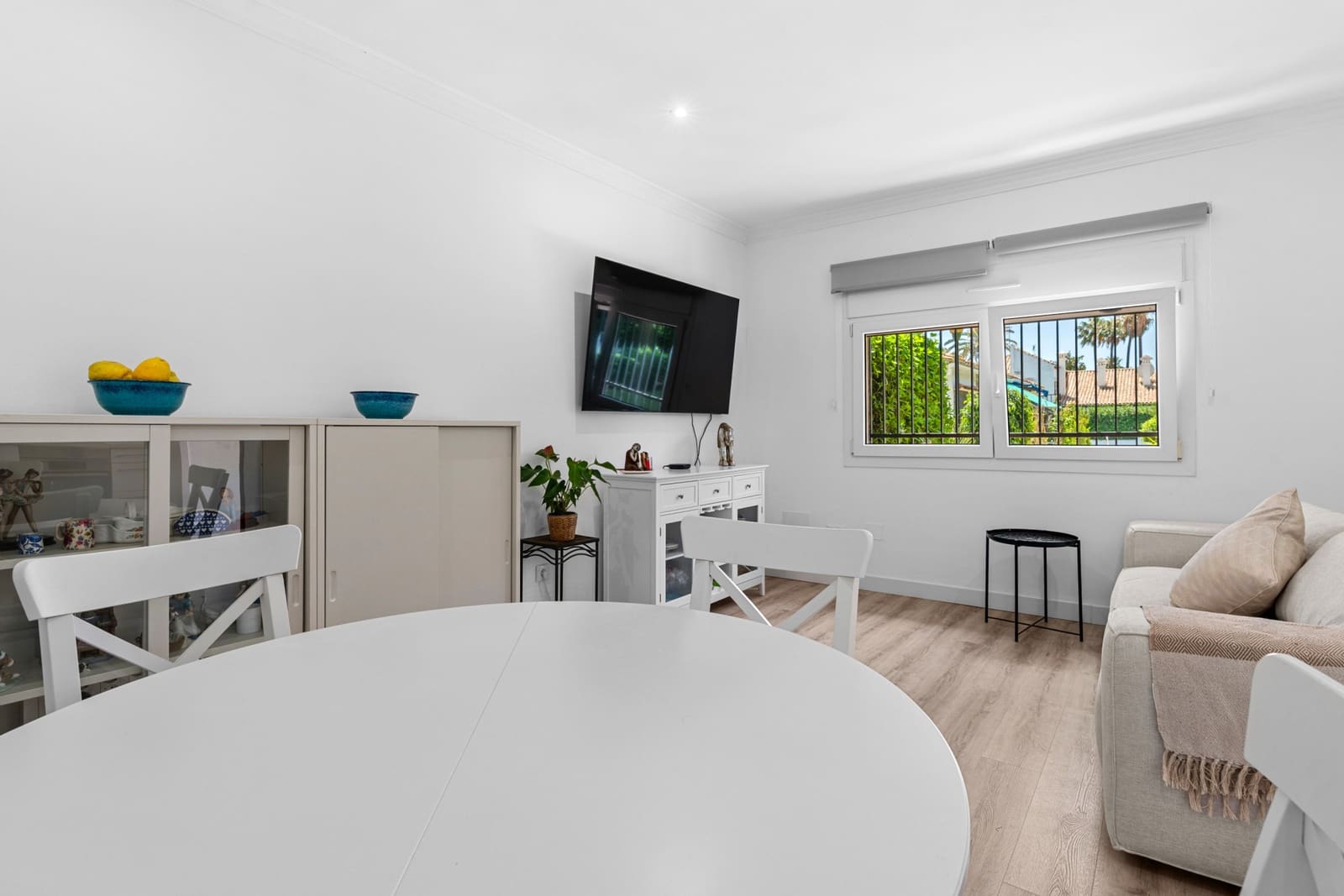 2 bedroom Semi-detached Villa for sale in San Pedro de Alcantara with pool garage - € 625,000 (Ref: 9938771)