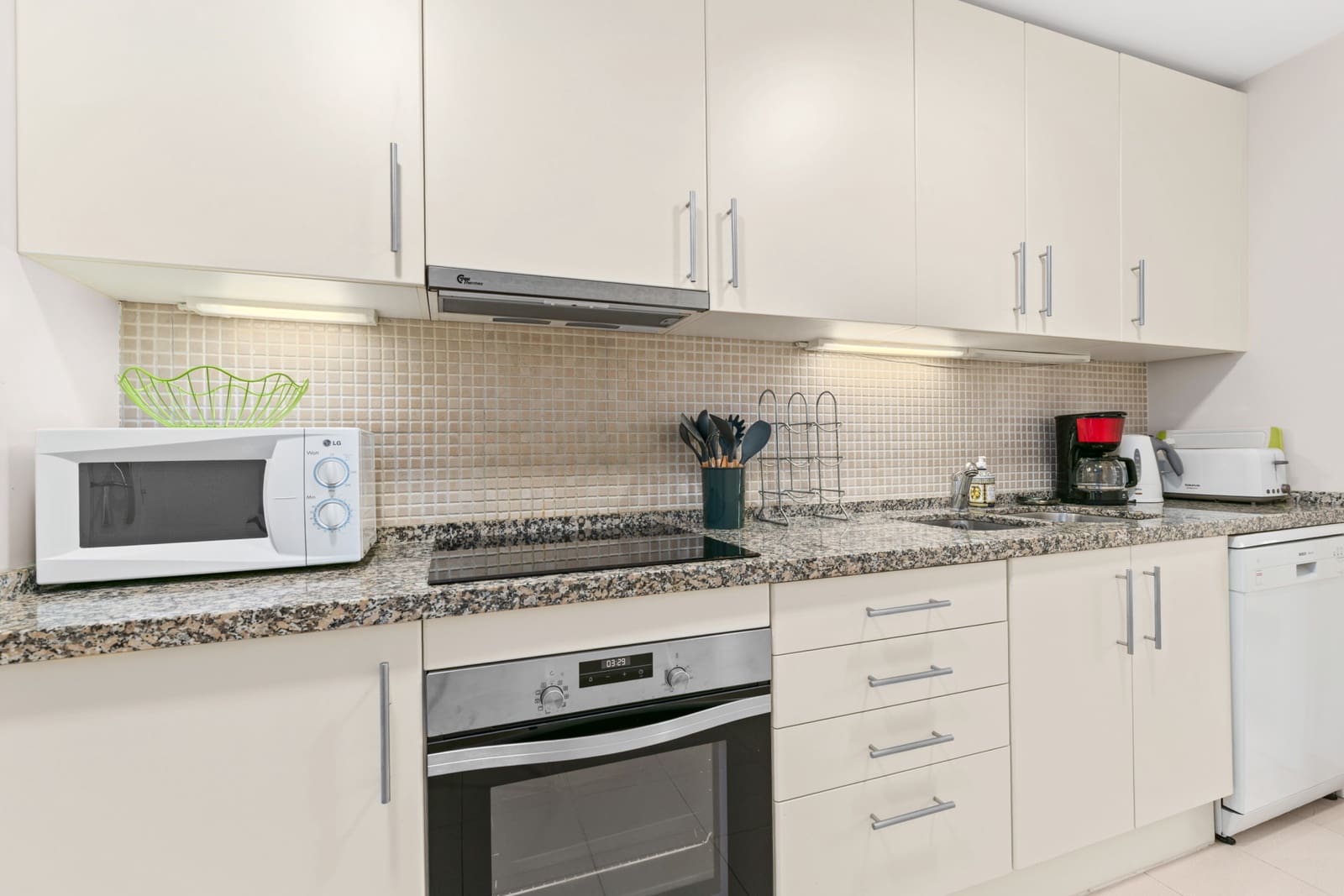 2 sypialnia Apartament na sprzedaż w Benahavis z basenem garażem - 435 000 € (Ref: 9956274)