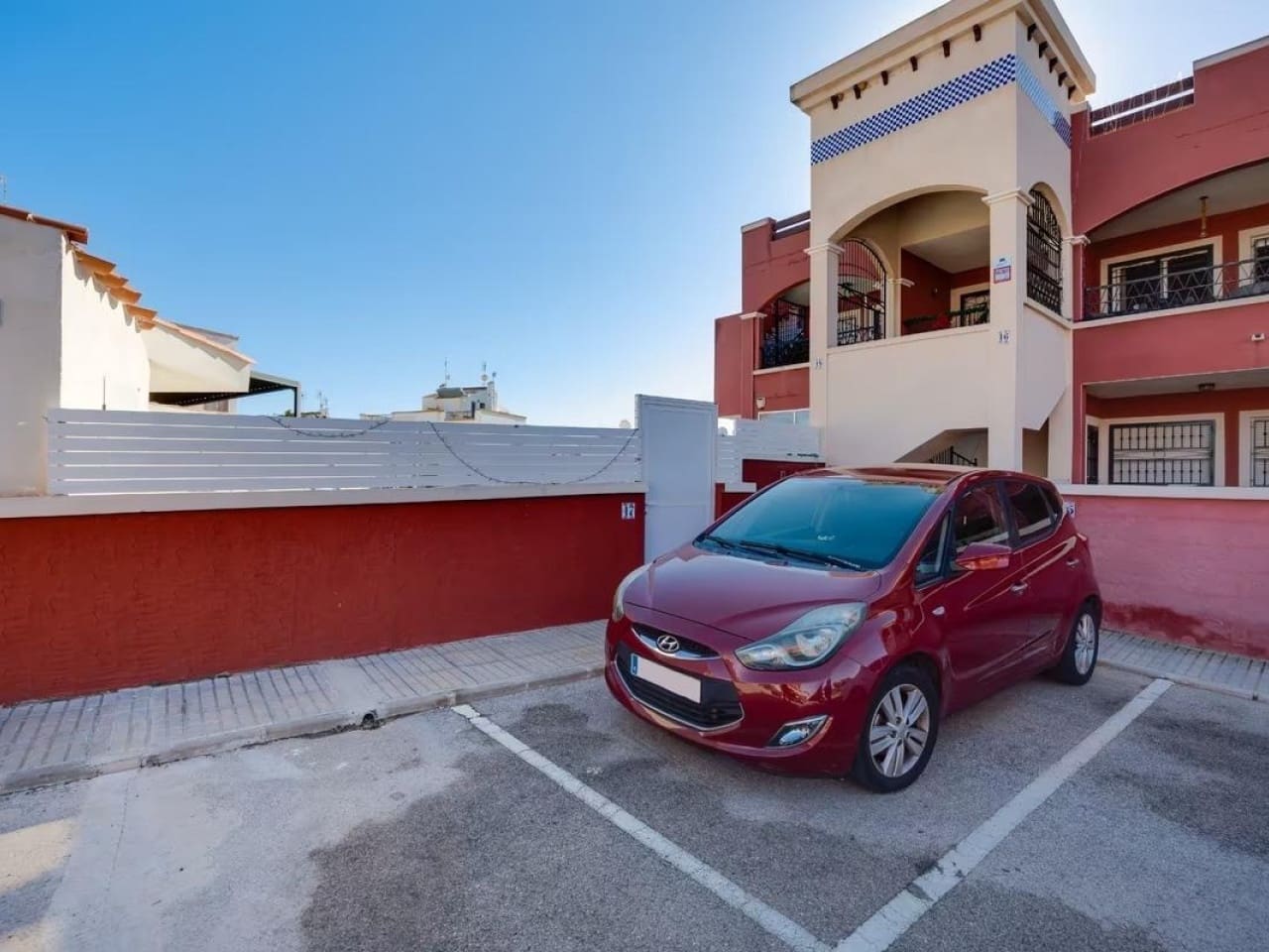 2 quarto Moradia para venda em La Florida com piscina garagem - 235 000 € (Ref: 10002415)