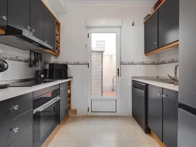 2 sypialnia Willa na sprzedaż w La Florida, Orihuela z basenem garażem - 235 000 € (Ref: 10002415)
