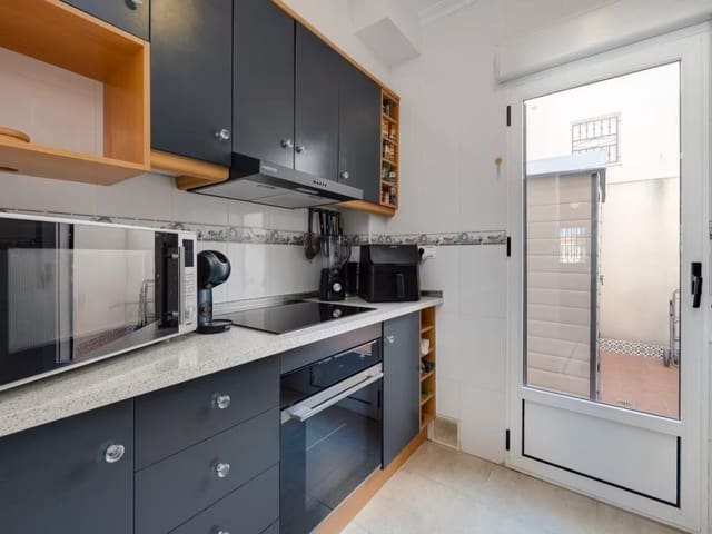 2 sypialnia Willa na sprzedaż w La Florida, Orihuela z basenem garażem - 235 000 € (Ref: 10002415)
