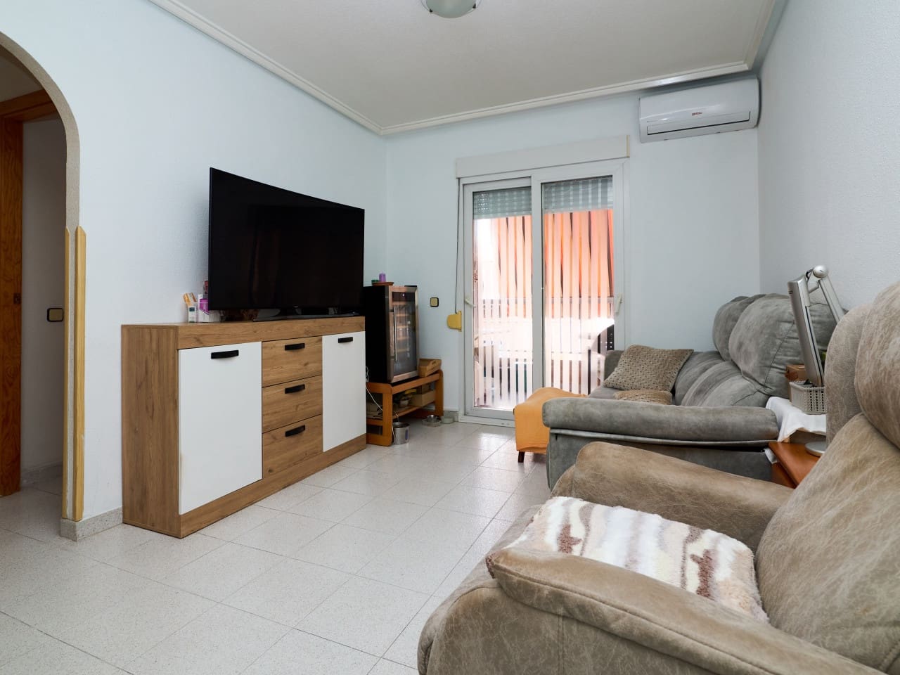 2 sypialnia Apartament na sprzedaż w Torrevieja z basenem - 129 900 € (Ref: 10005970)